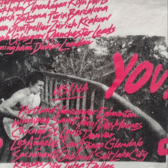 SHAWN MENDES "The TOUR" 2019 OVERSIZE Graphic Hoodie!! - Picture 4 of 7